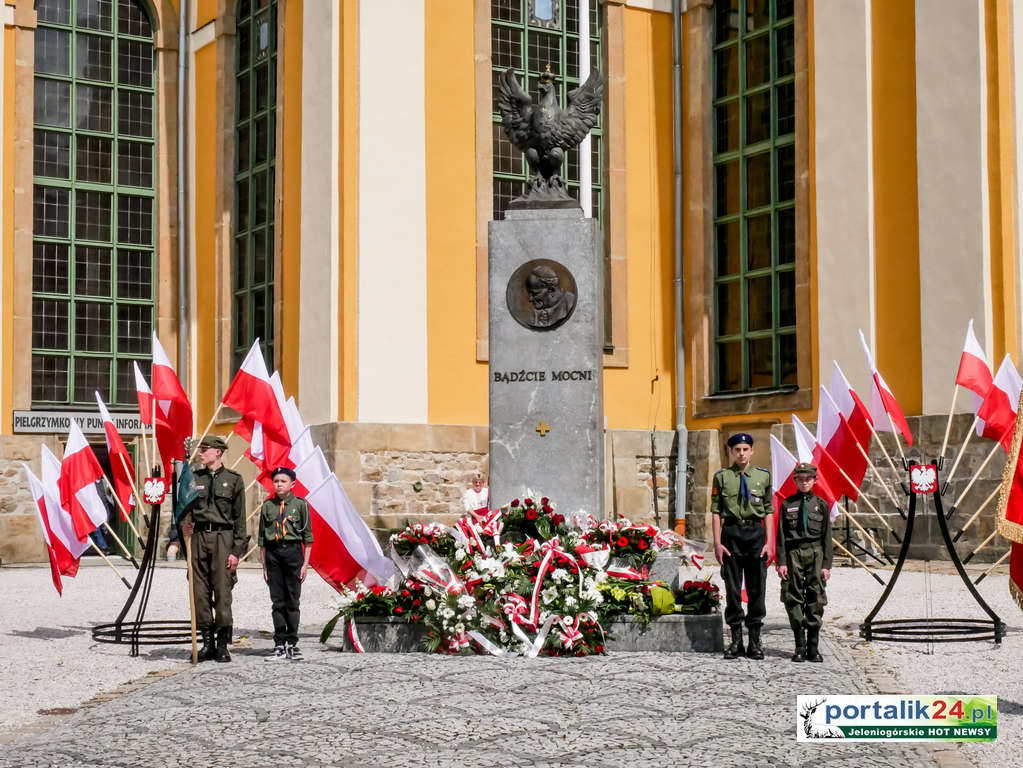 Złożono kwiaty pod pomnikiem „Wolność i Niepodległość" - to szczególna rocznica