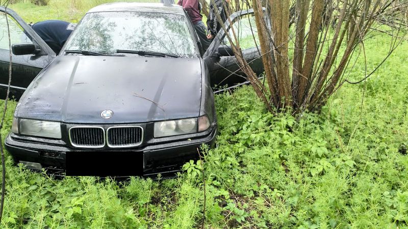 Nie zatrzymał się do kontroli BMW od  4 lat nie miało badań technicznych