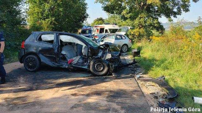 Tragedia na drodze - 6 osób poszkodowanych