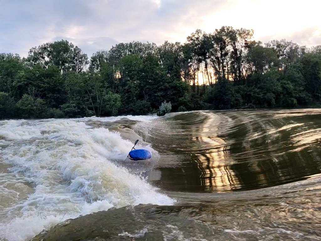 Tomasz Czaplicki freestyle kayaking