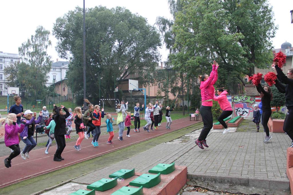 Podwórkowe wspomnienia wychodzą z cienia…