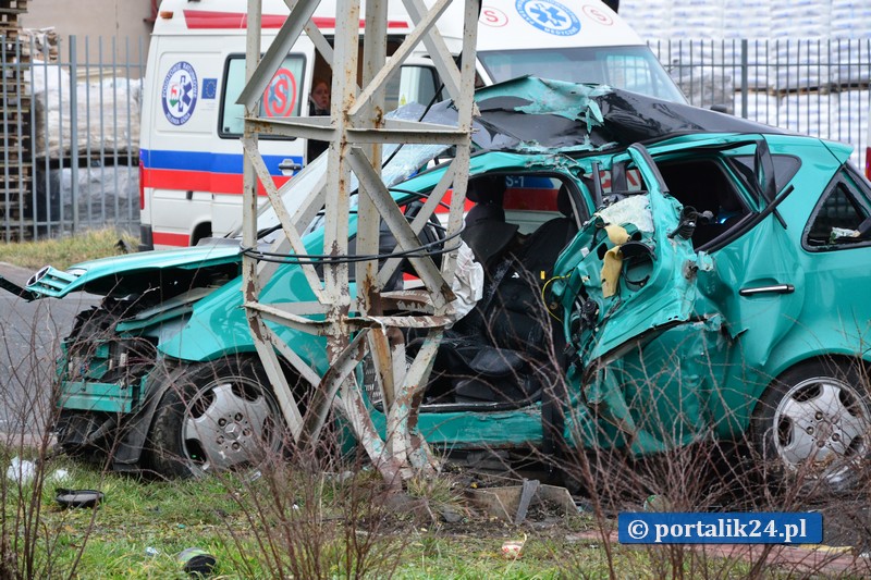 Czołowe zderzenie... siła była ogromna