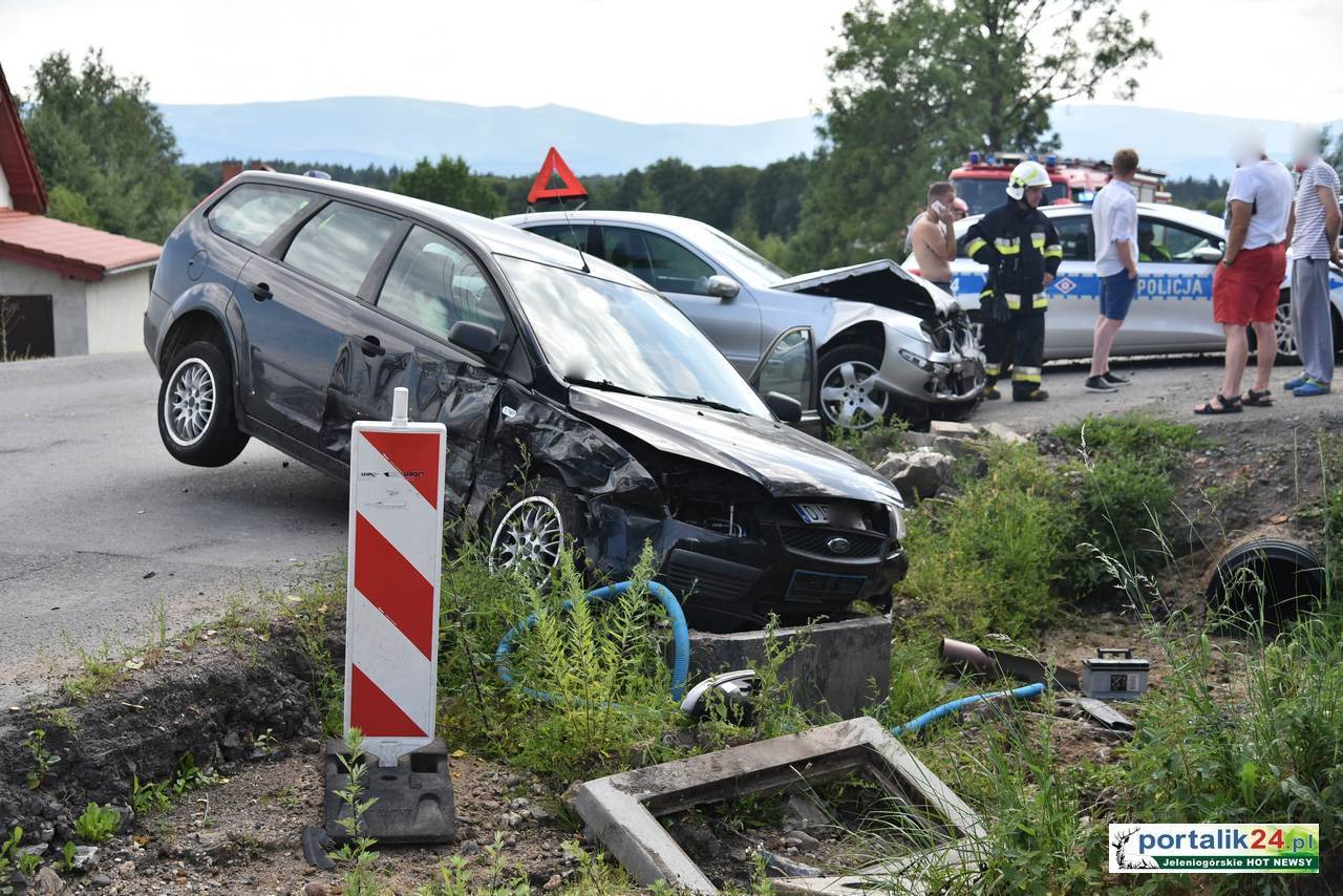 Wymusił pierwszeństwo. Dwójka dzieci trafiła do szpitala