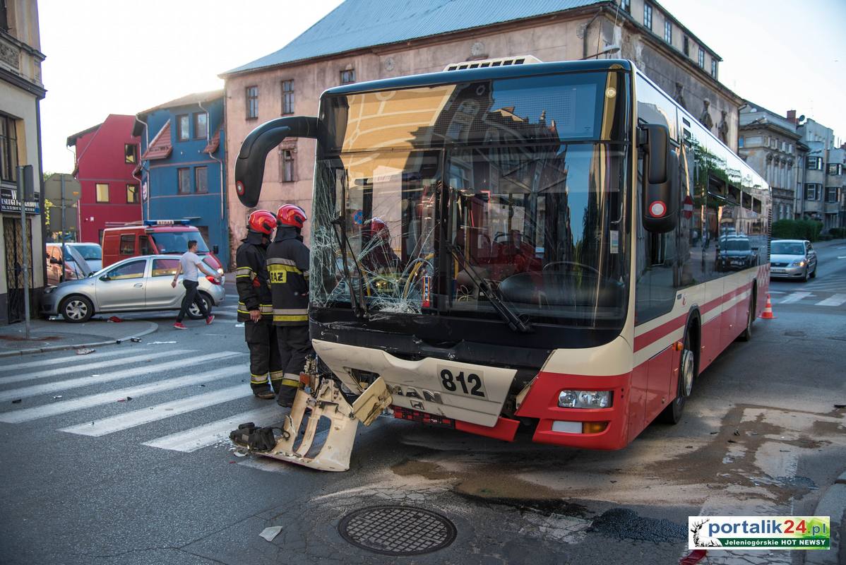 Wymusiła pierwszeństwo... 3 osoby w szpitalu