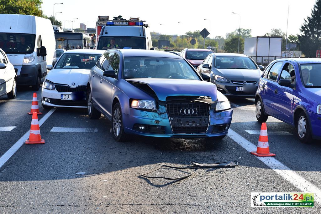 Karambol na Jana Pawła II - duże utrudnienia w ruchu!